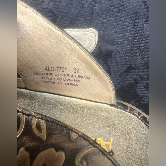 NWOB Algeria Classic Rustic
ALG-7701
Size 7-7.5” (EU 37) - Picture 7 of 8